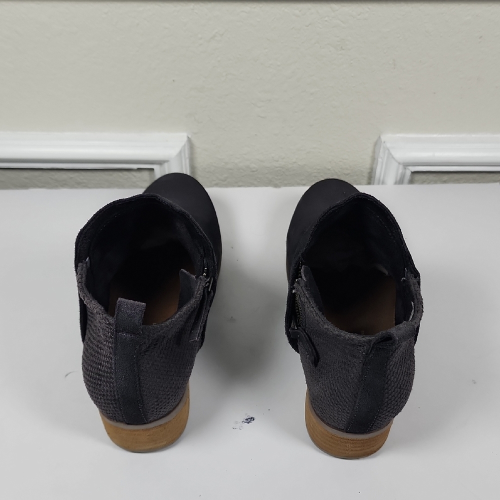 Toms Deia Women Gray Suede Ankle Bootie With Side Zipper Size 7.5W - Picture 3 of 11